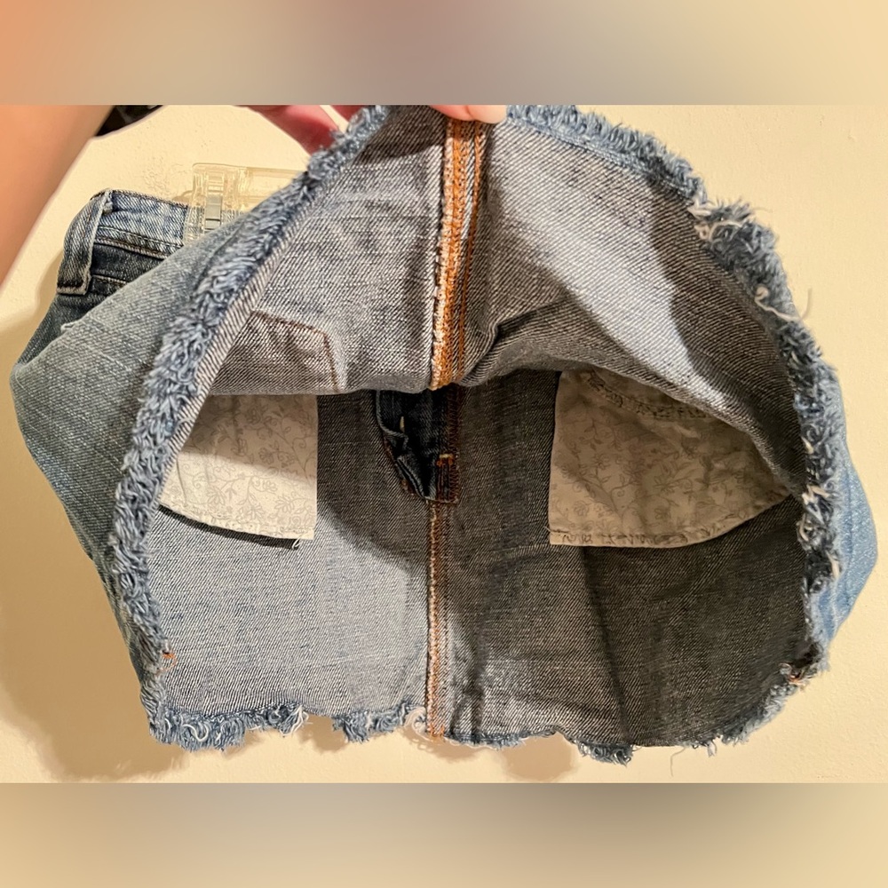 Women’s/Junior’s Vintage Hippie Brand Denim Jean Raw Hem Mini Skirt Size 27 or 5 - Picture 12 of 14